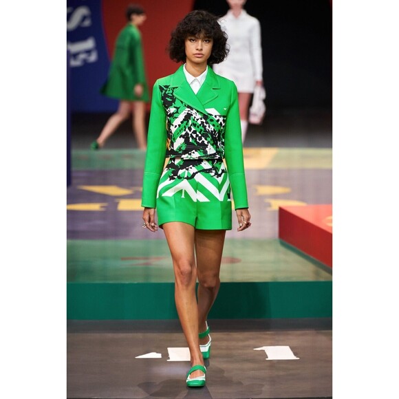 RUNWAY $3.8K NWT. Christian Dior Printed Mini Shorts Size FR 36 / US 4 green - Picture 1 of 16